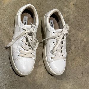 Steve Madden white pu leather Bertie sneakers sz 7